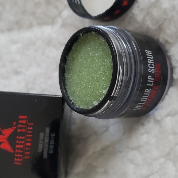 Jeffree Star Cosmetics Velour Lip Scrub Witches Brew - Picture 3 of 9